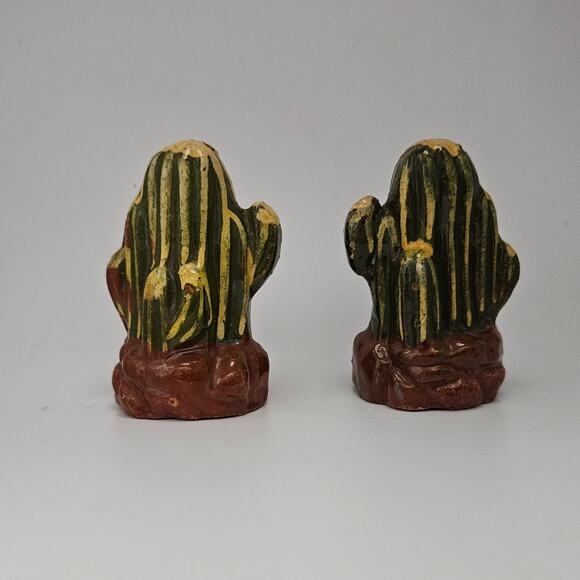 Vtg Mexico Pottery Cactus Salt Pepper Shakers Hand Painted Southwest Folk Art - Picture 3 of 6
